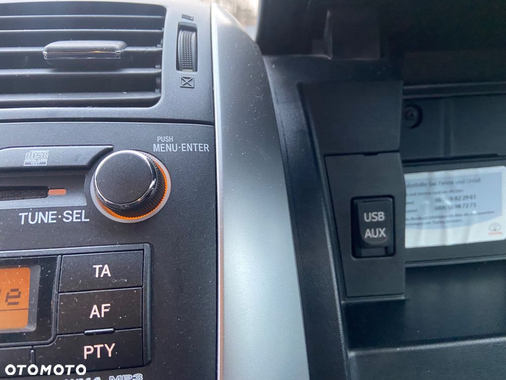 Toyota Auris 1.6 MultiMode Executive - 29