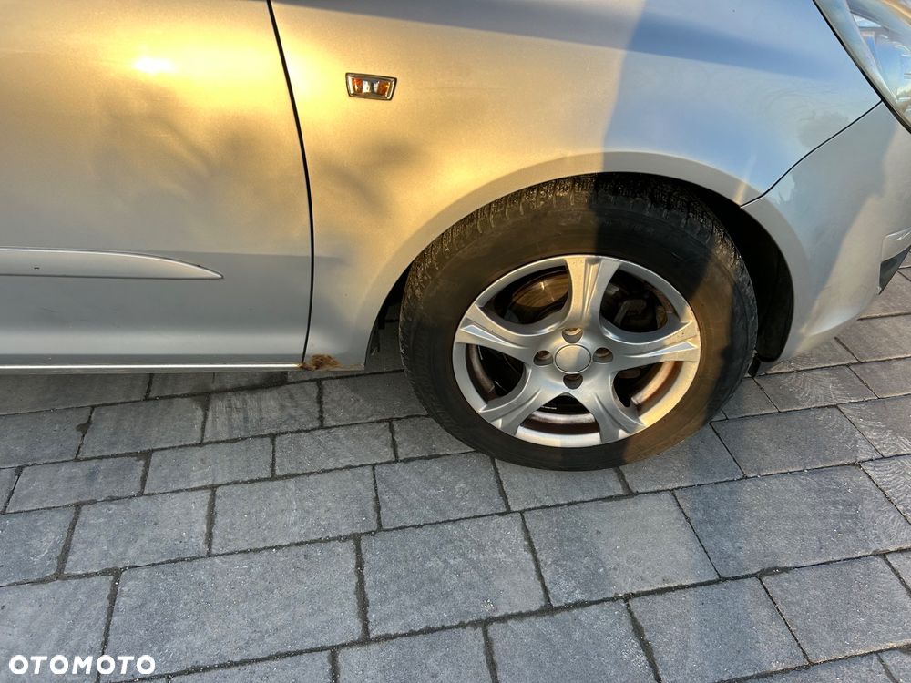 Opel Corsa 1.4 16V Enjoy - 13