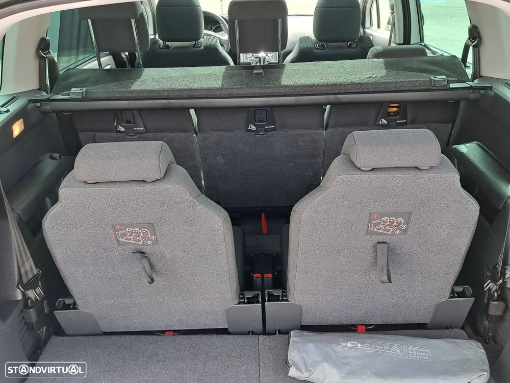 Peugeot 5008 1.6 BlueHDi Allure EAT6 - 46