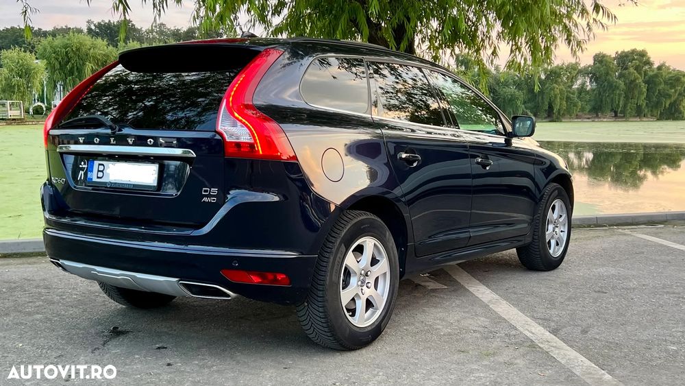 Volvo XC 60 D5AWD Momentum - 3