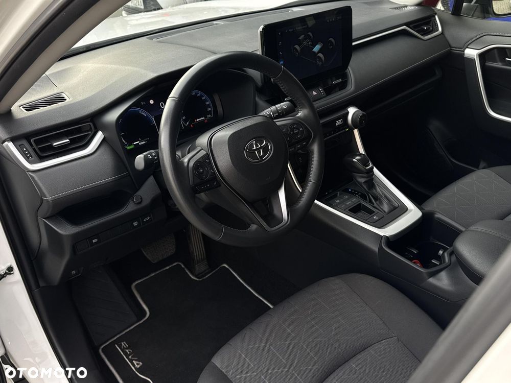 Toyota RAV4 - 11