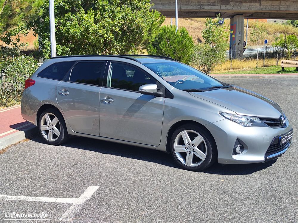 Toyota Auris Touring Sports 1.4 D-4D Comfort+Pack Sport - 5