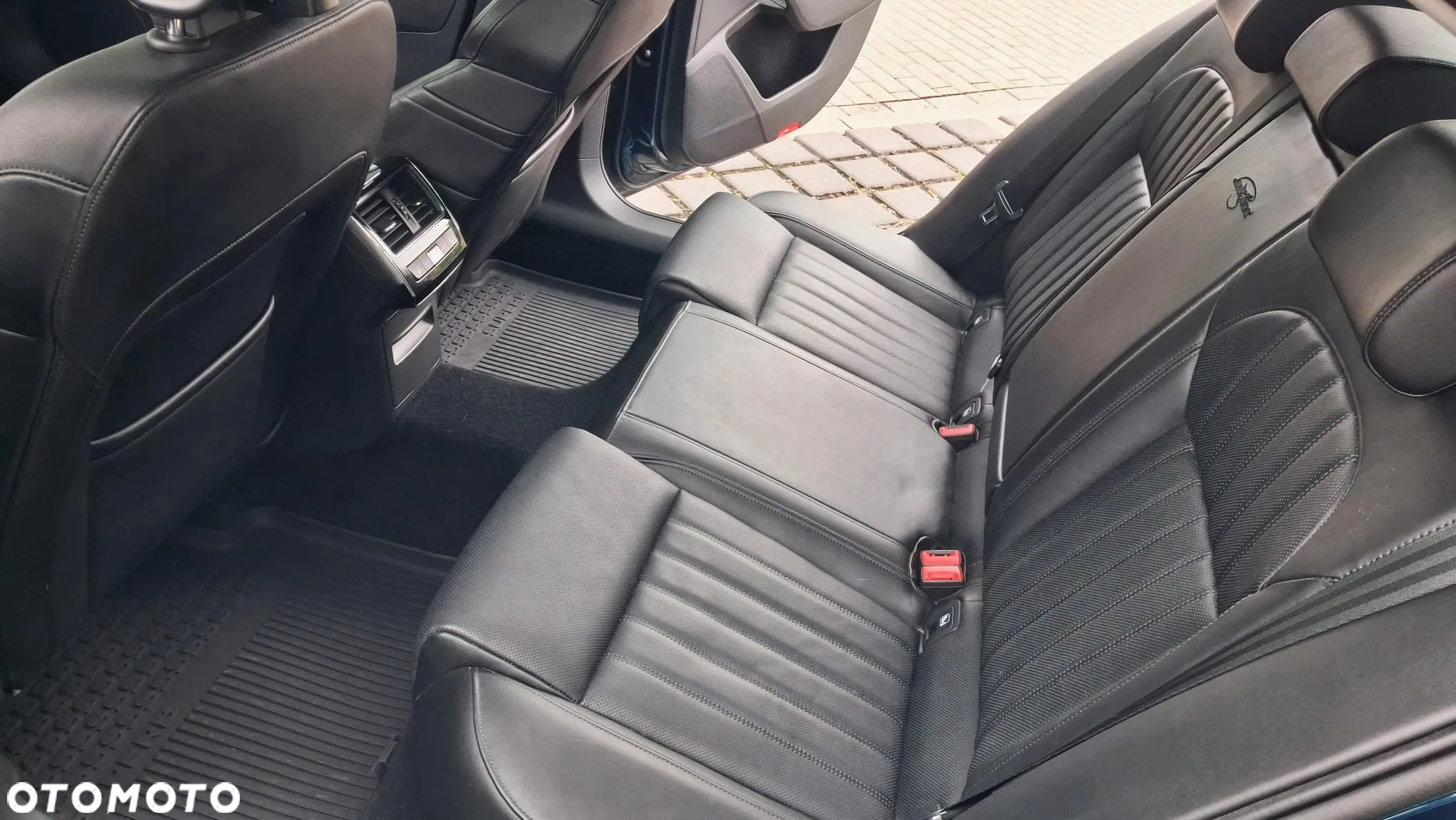 Skoda Superb 2.0 TDI L&K DSG - 18