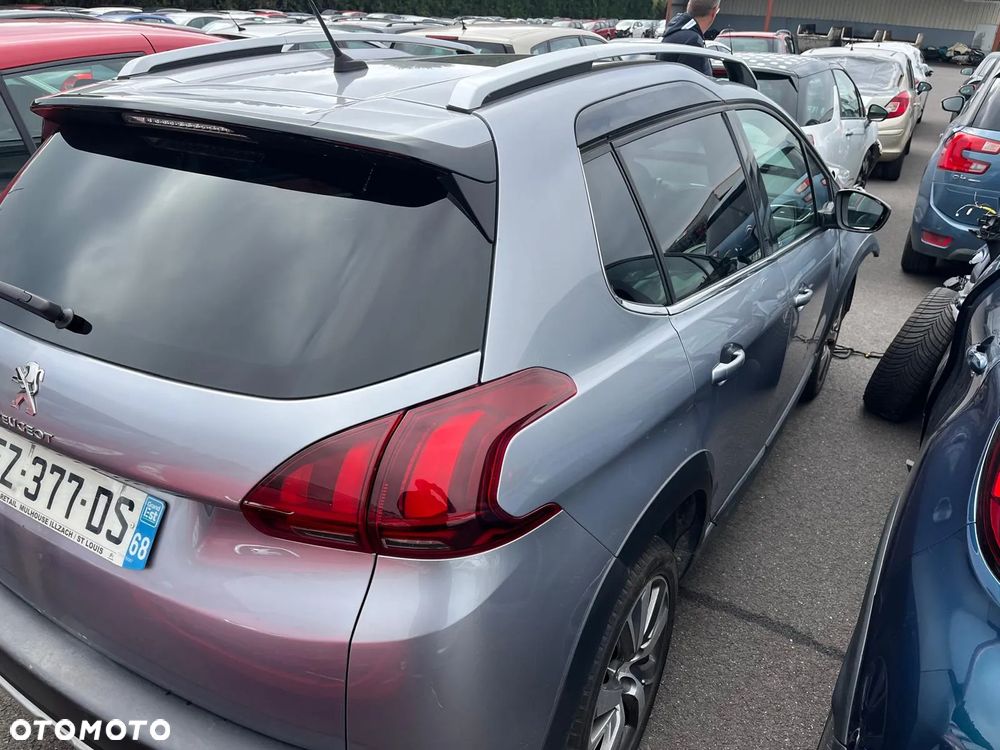 Peugeot 2008 - 4