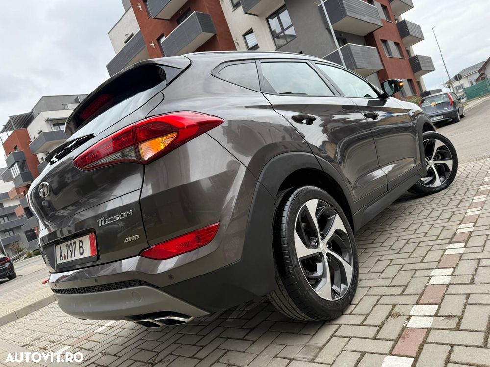 Hyundai Tucson 2.0 CRDI 4WD Automatik Style - 2