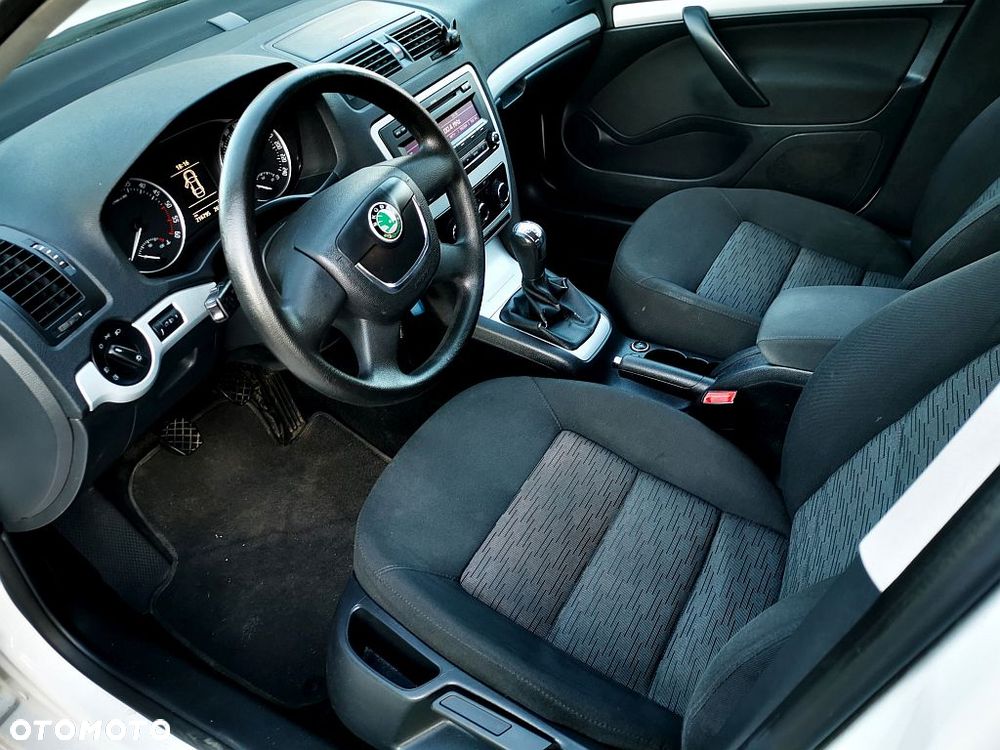 Skoda Octavia 1.6 TDI DPF FAMILY - 11