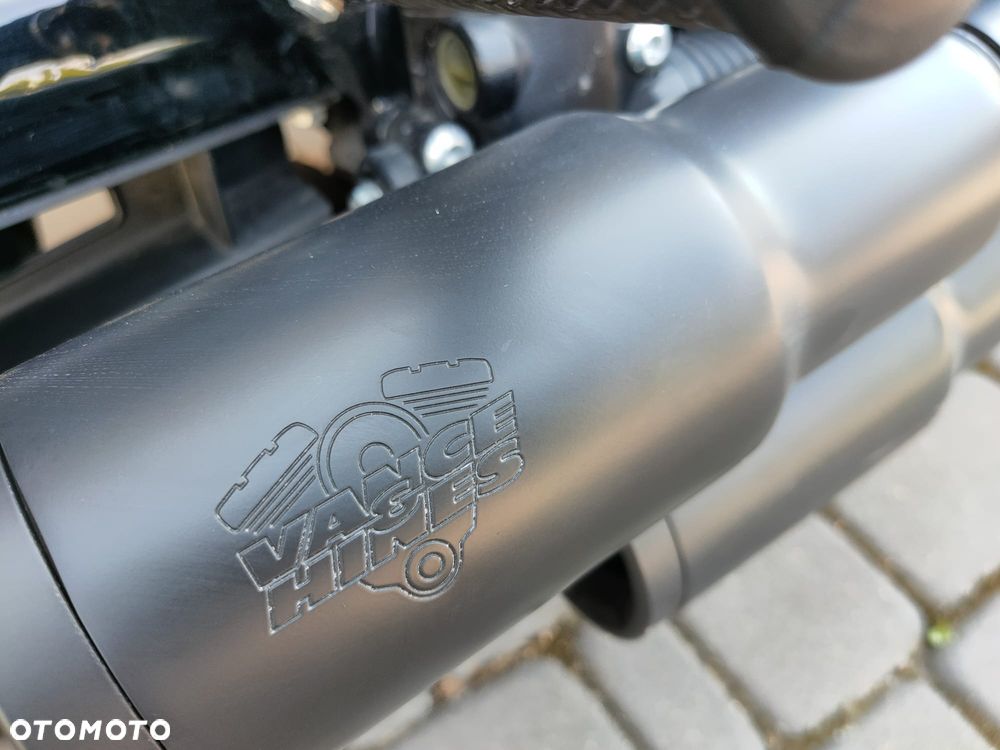 Harley-Davidson Sportster Iron 883 - 20
