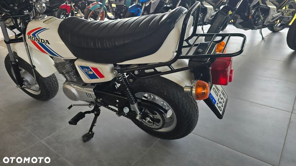 Honda C - 11