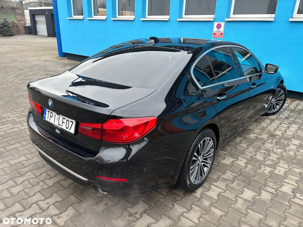 BMW Seria 5 520d xDrive Luxury Line sport - 23