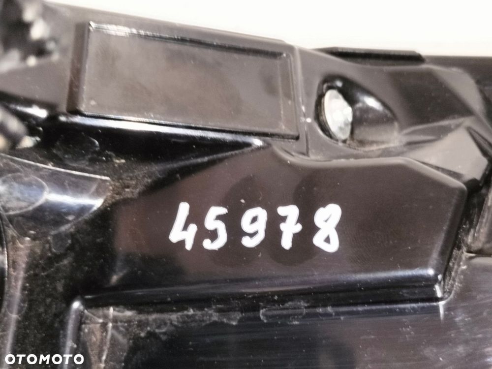 lampa tylna tył lewa toyota corolla e21 lift 22- - 7