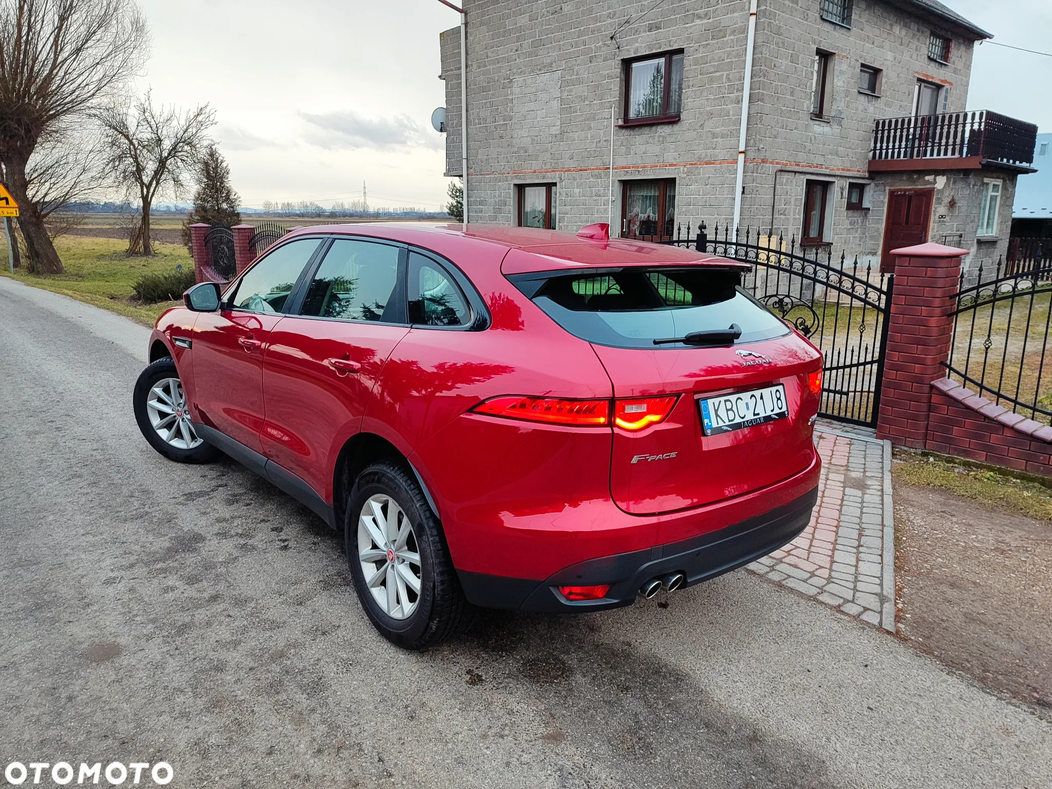 Jaguar F-Pace 2.0 i4D AWD Prestige - 4