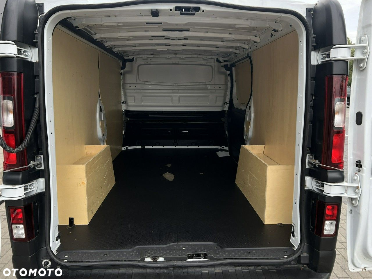 Renault Trafic - 17