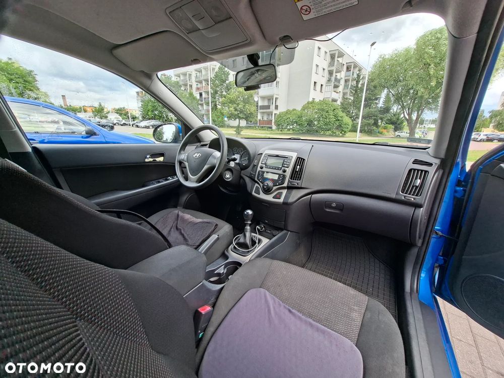 Hyundai i30 1.4 Base - 23