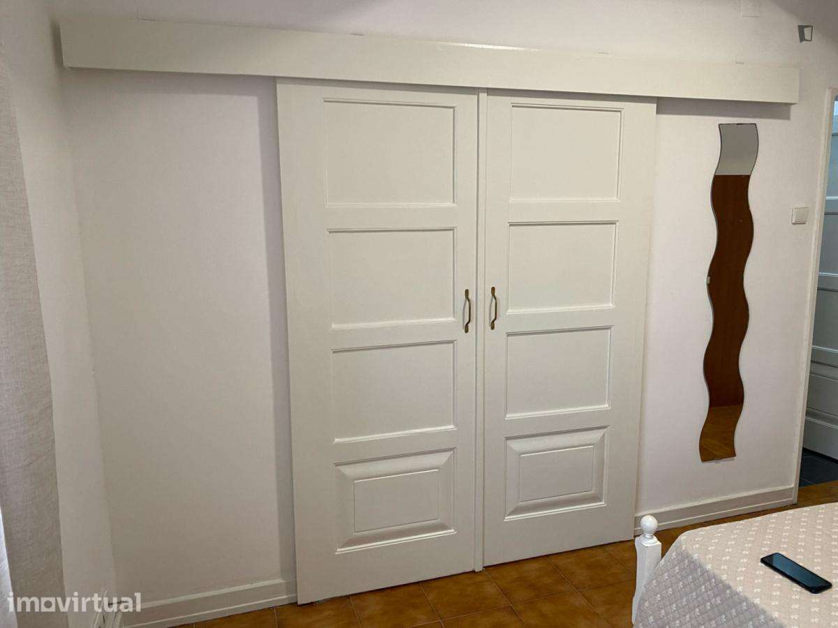 Apartamento com 2 quartos - localizado em Sé Porto - Grande imagem: 3/9