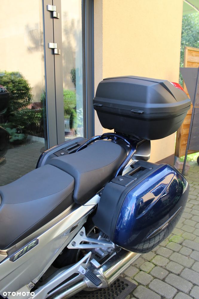Yamaha FJR - 8