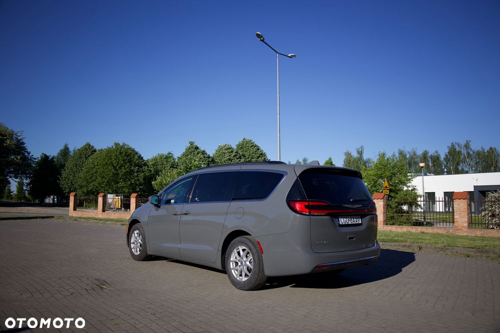 Chrysler Pacifica - 7