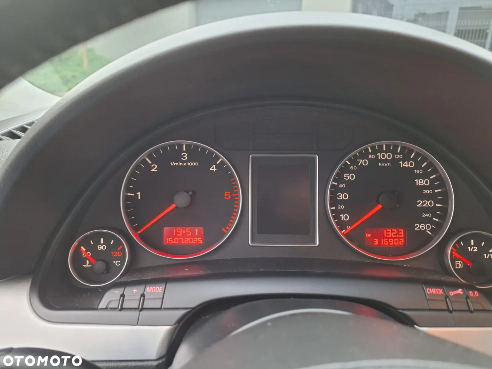 Audi A4 Avant 2.0 TDI - 9