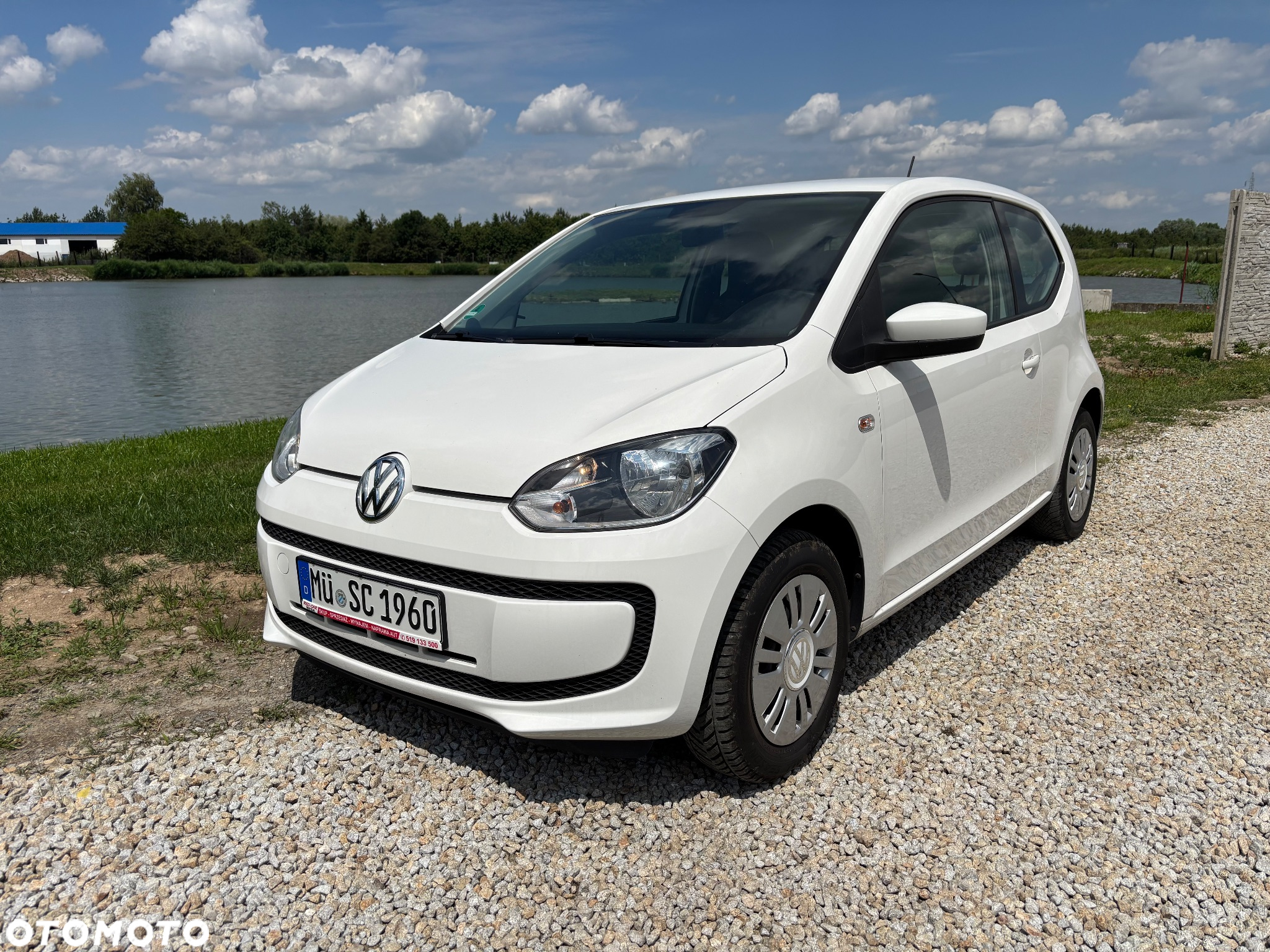 Volkswagen up! (BlueMotion Technology) move - 2
