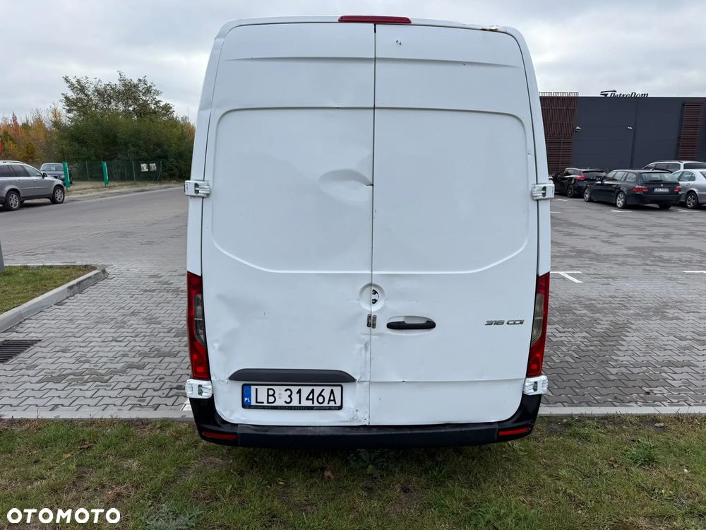Mercedes-Benz Sprinter - 7