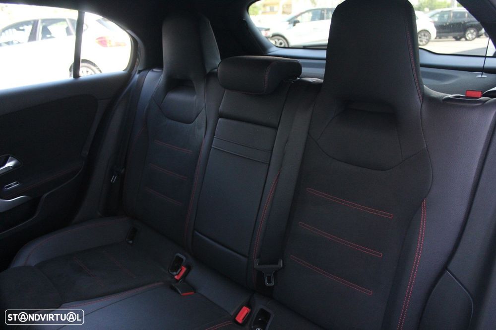 Mercedes-Benz A 200 AMG Line Aut. - 24