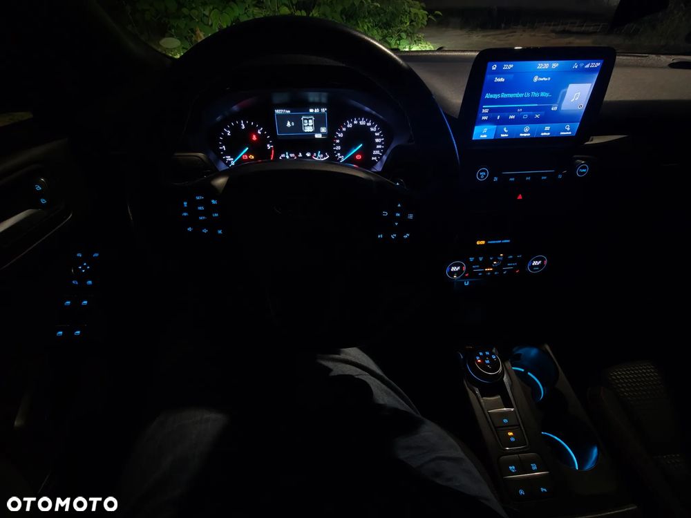 Ford Focus 1.5 EcoBlue Start-Stopp-System ST-LINE DESIGN - 31