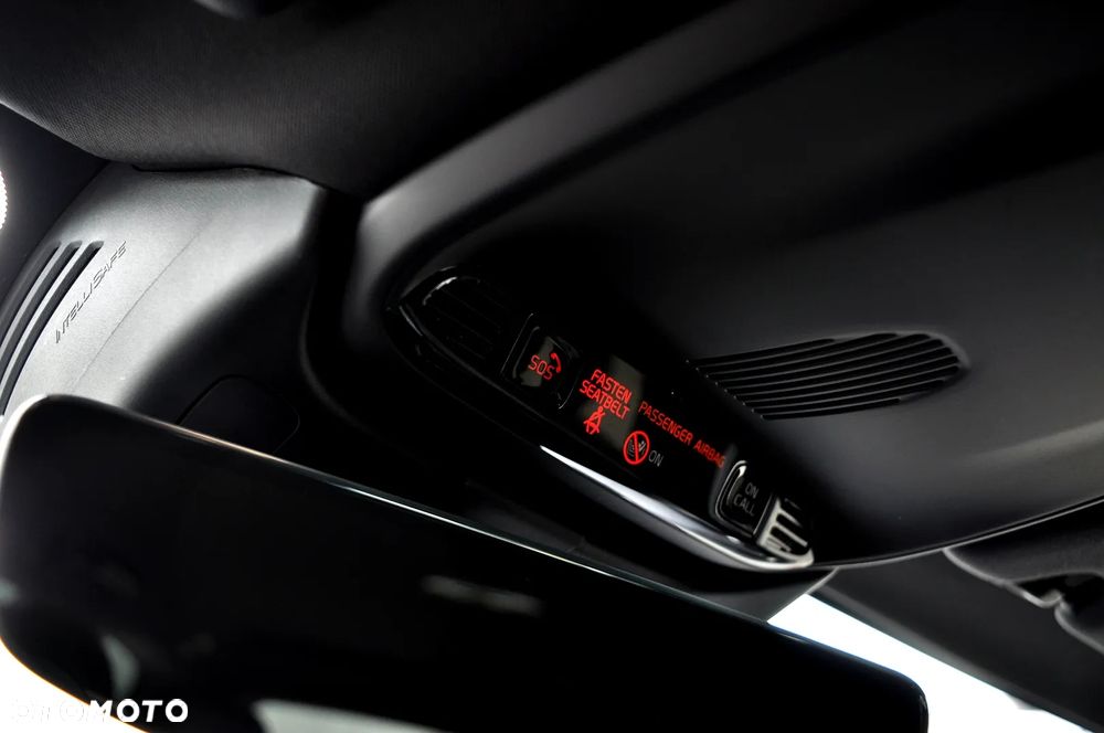 Volvo V60 B4 D Geartronic RDesign - 33