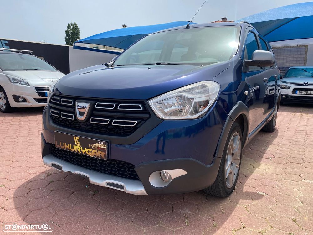 Dacia Lodgy 1.5 Blue dCi Stepway 7L - 1