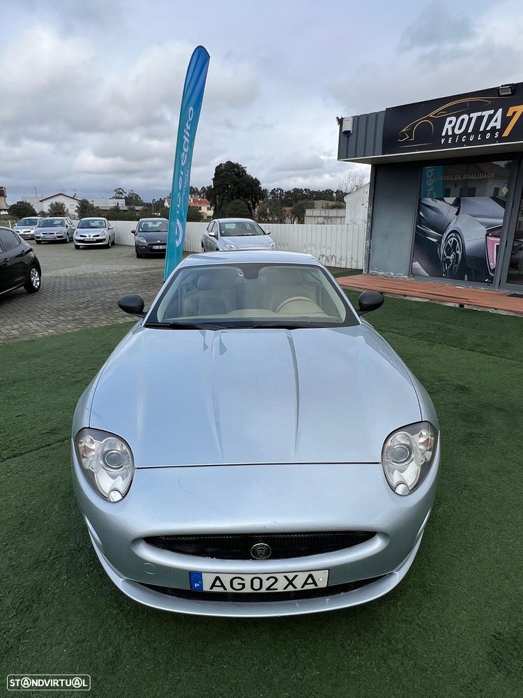 Jaguar XK XK8 Coupe - 8