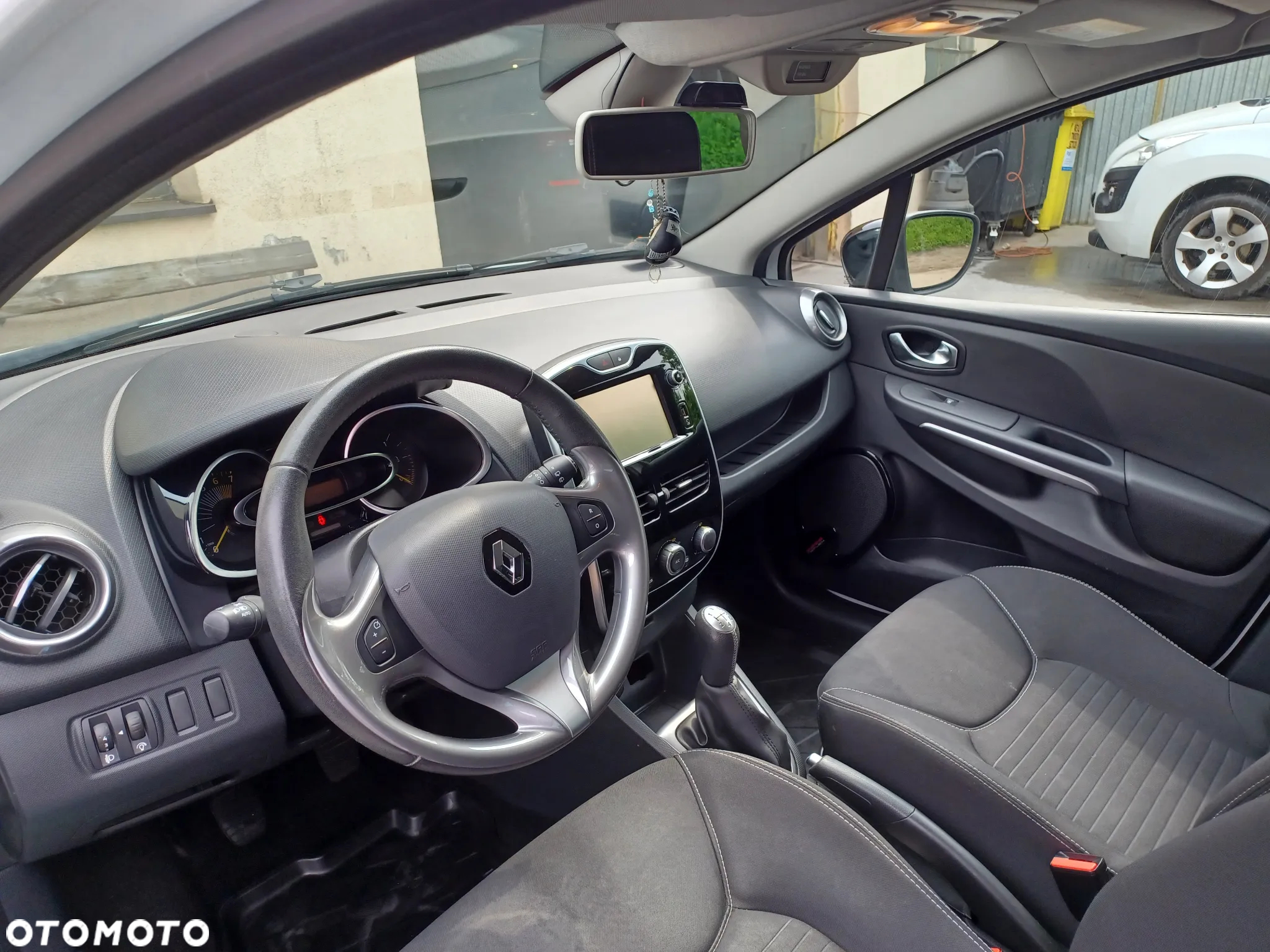Renault Clio - 2