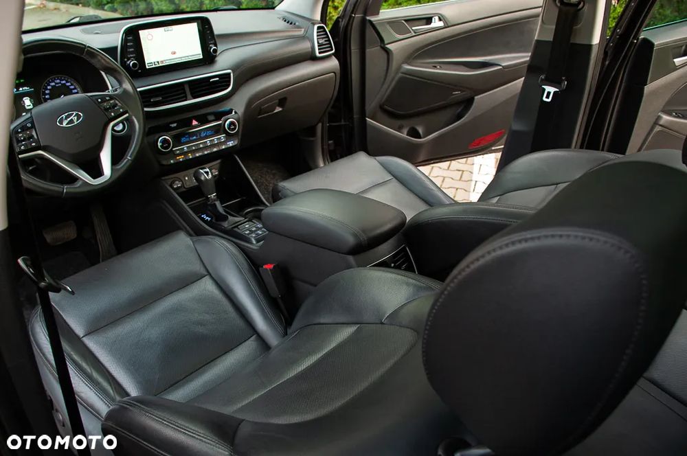 Hyundai Tucson 2.0 CRDi 4WD Automatik Premium - 25