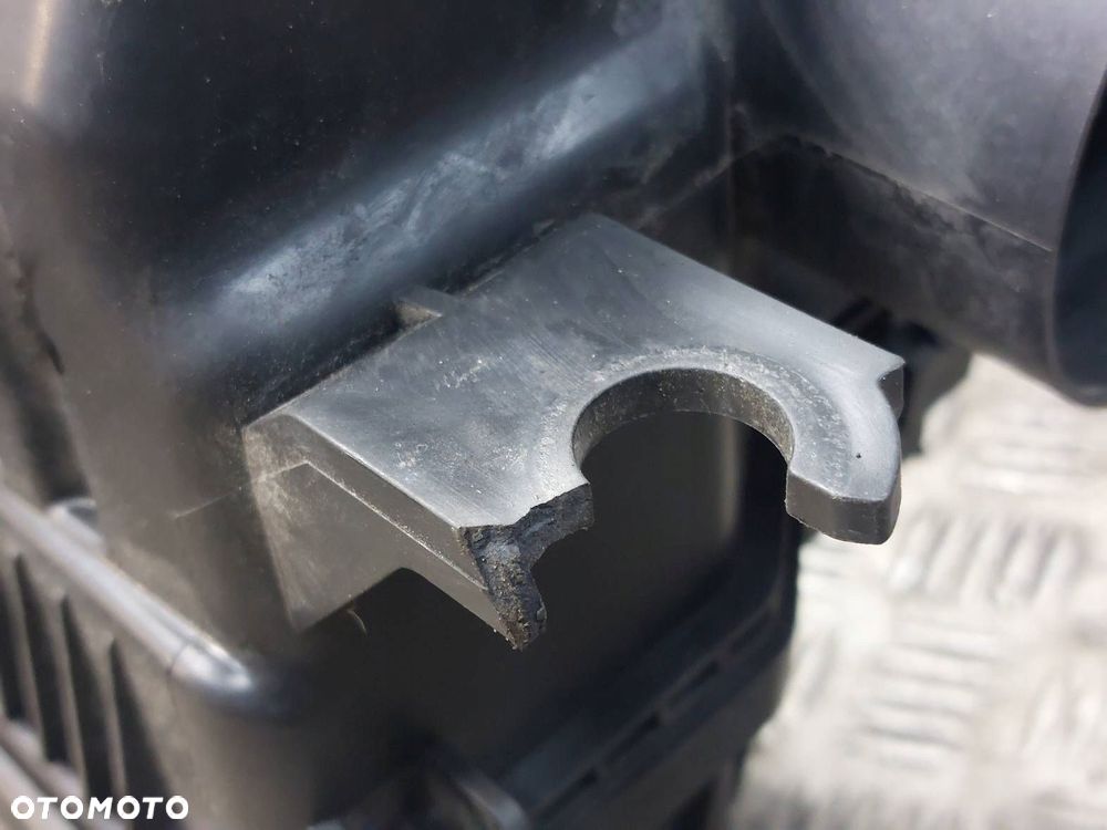 OBUDOWA FILTRA POWIETRZA + PRZEPŁYWOMIERZ + RURA KIA CEED II 1.6 CRDI - 4