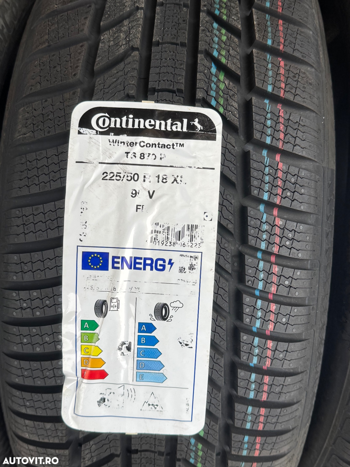 Vând 4 anvelope 225/50/18 continental de iarnă noi - 2