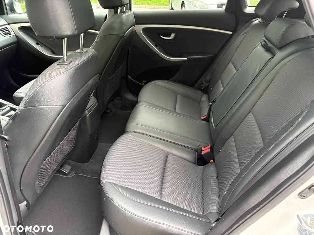Hyundai i30 1.6 GDI Premium - 13
