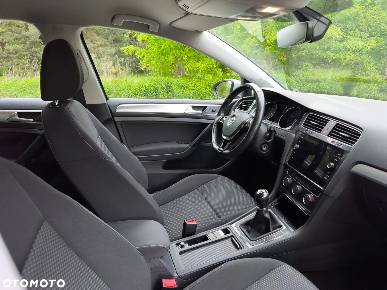 Volkswagen Golf VII 1.6 TDI BMT Trendline - 16
