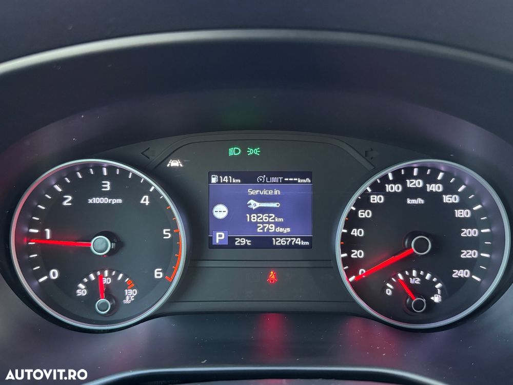 Kia Sportage 1.6 DSL MHEV 7DCT HP 4x2 Business Line - 9