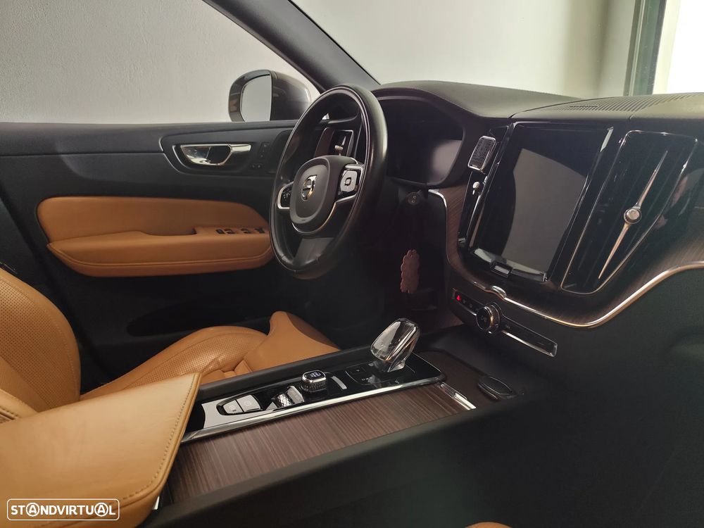 Volvo XC 60 - 4