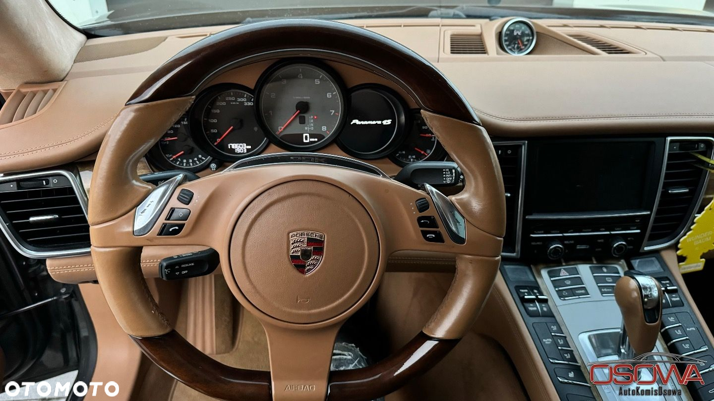 Porsche Panamera Turbo PDK - 6