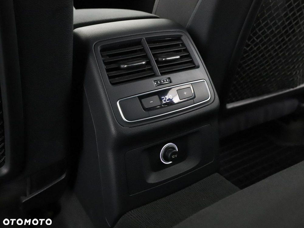 Audi A4 Avant 2.0 TDI S tronic - 38