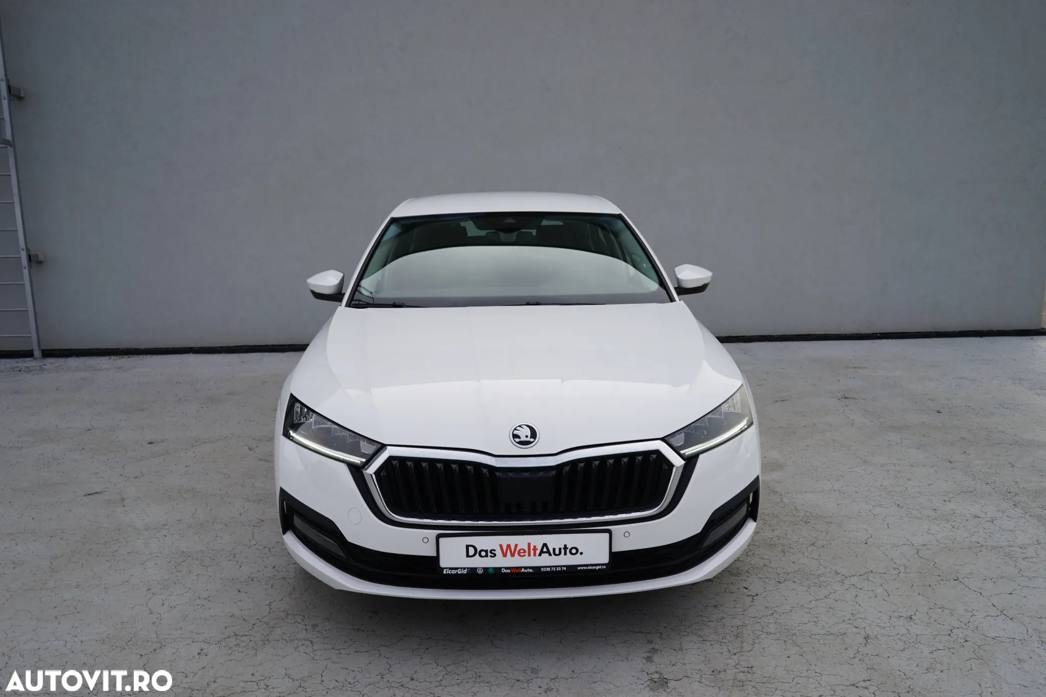 Skoda Octavia 2.0 TDI DSG Ambition - 9