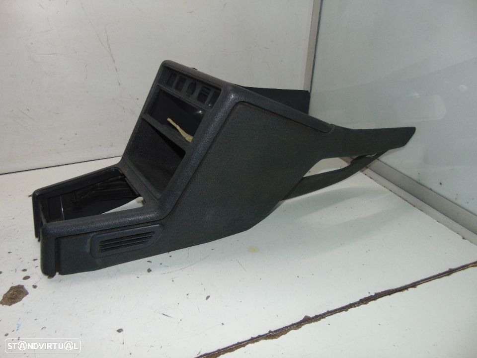 Peugeot 305 consola/Porta luvas - 3