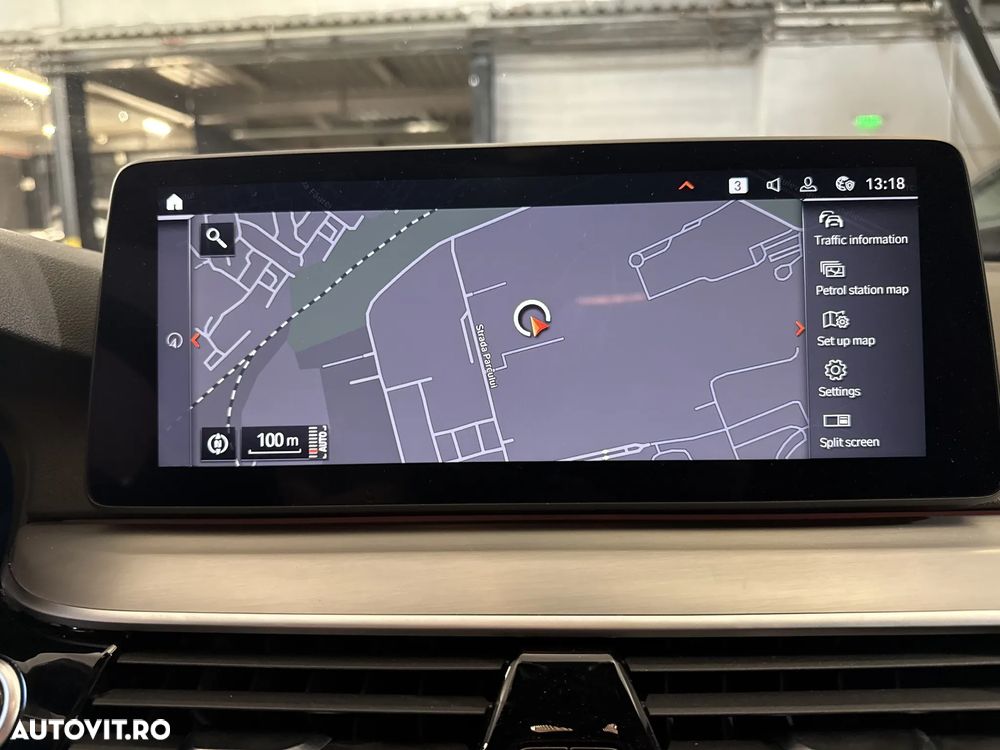 BMW Seria 5 530d xDrive AT MHEV - 26