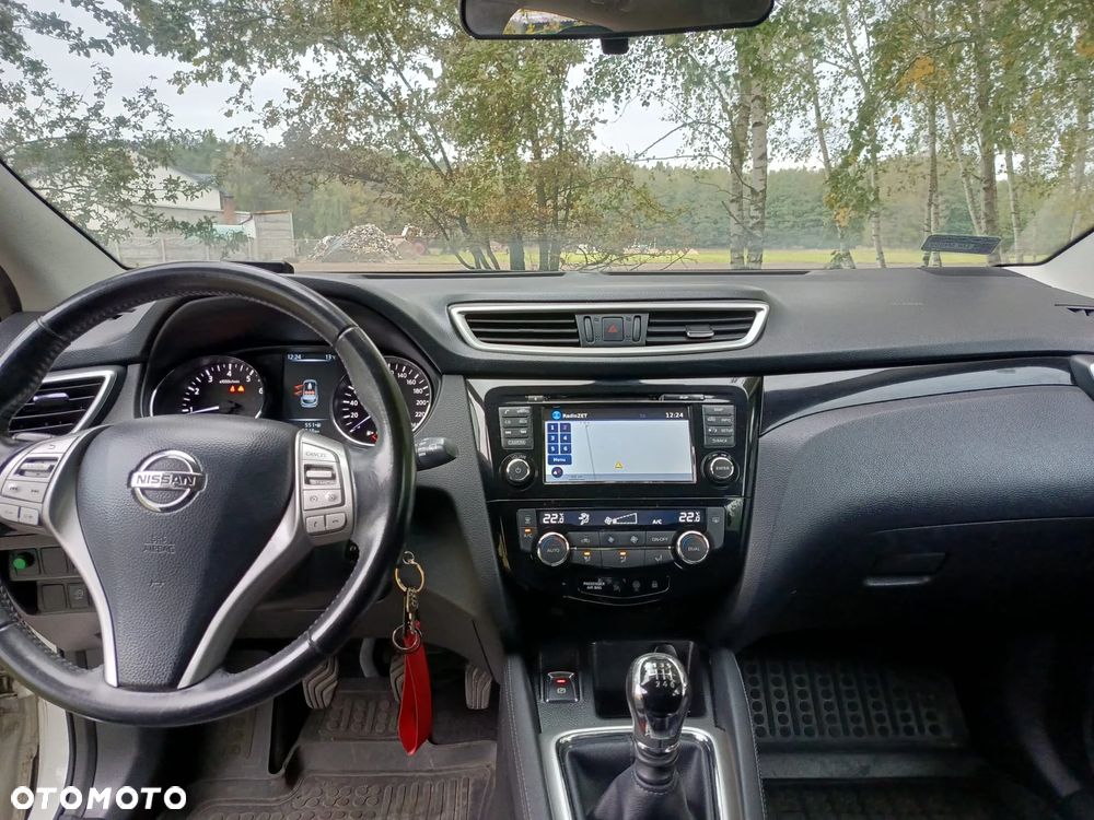 Nissan Qashqai 1.2 DIG-T N-Connecta EU6 - 10