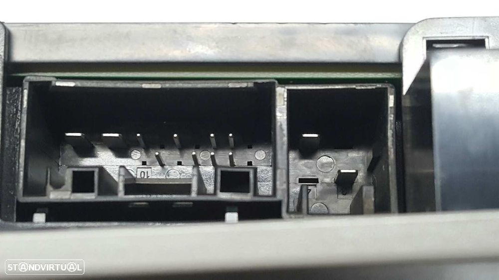 LUZ INTERIOR BMW SERIE 1 LIM. (F20) 118D XDRIVE - 2