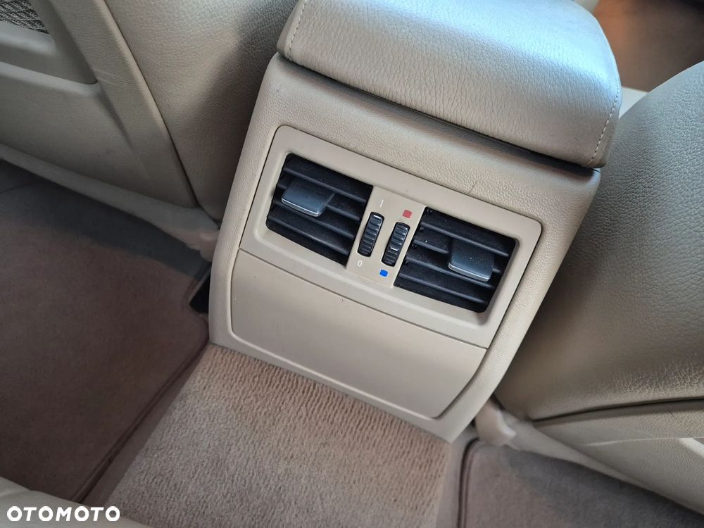 BMW Seria 3 325i - 18