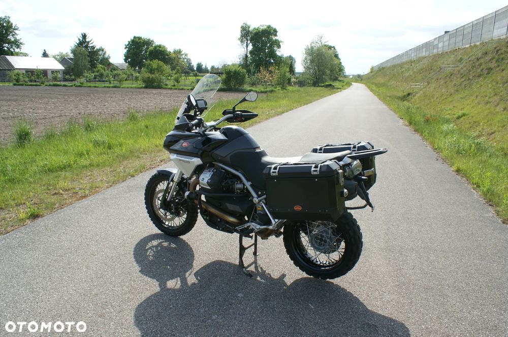 Moto Guzzi Stelvio - 8