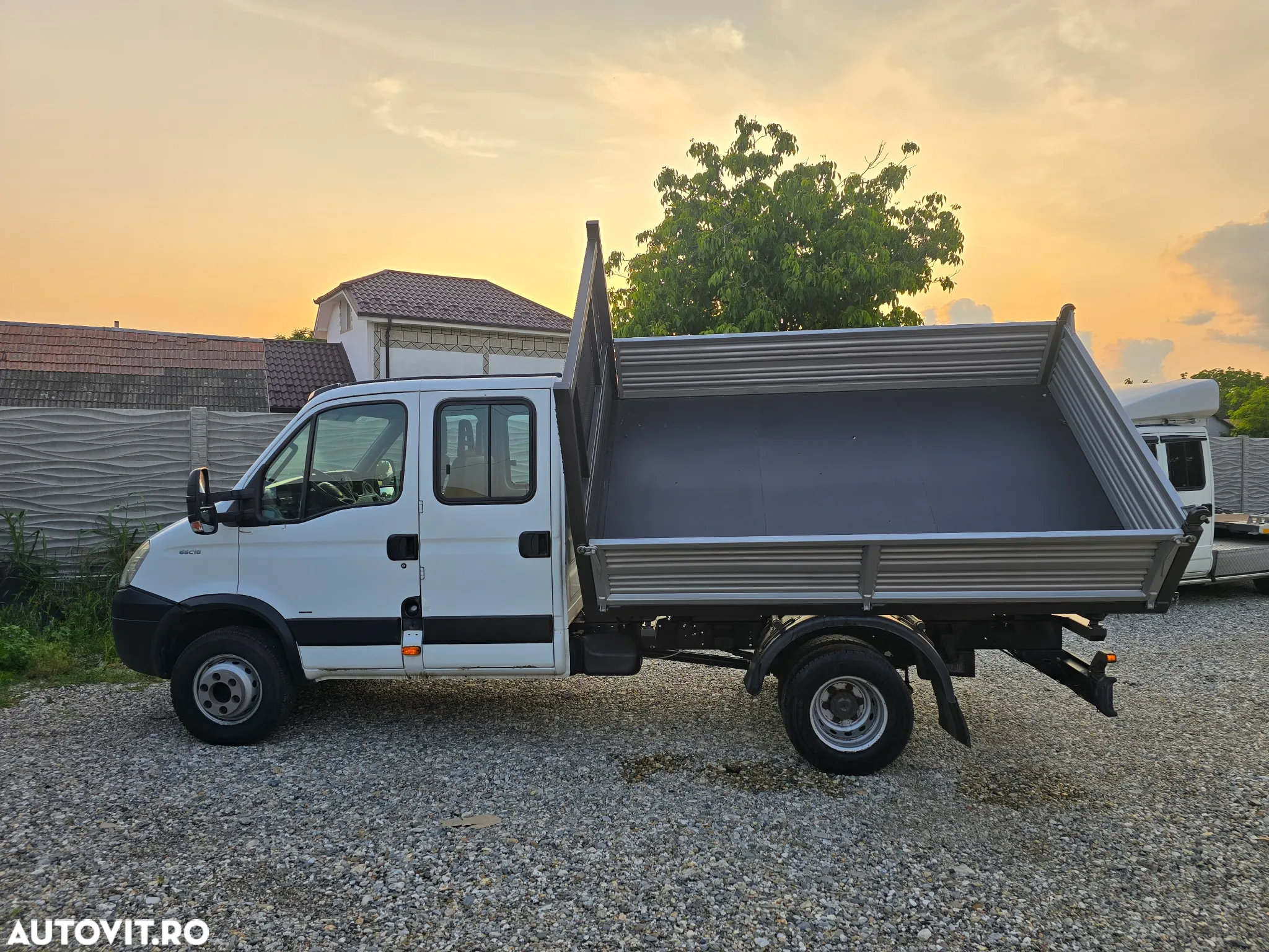 Iveco Daily 65C18 Basculanta 3 parti 3.2m Obloane 50, 7 locuri - 3