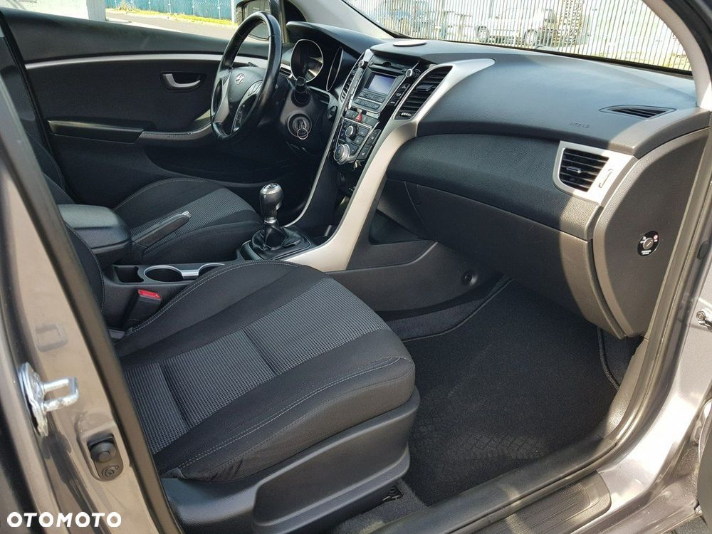 Hyundai i30 1.4 Classic + - 16