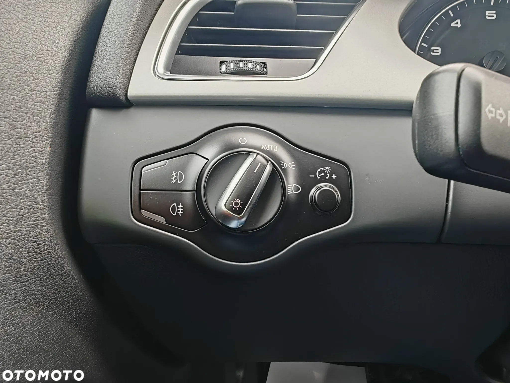Audi A4 Avant 2.0 TFSI Attraction - 32