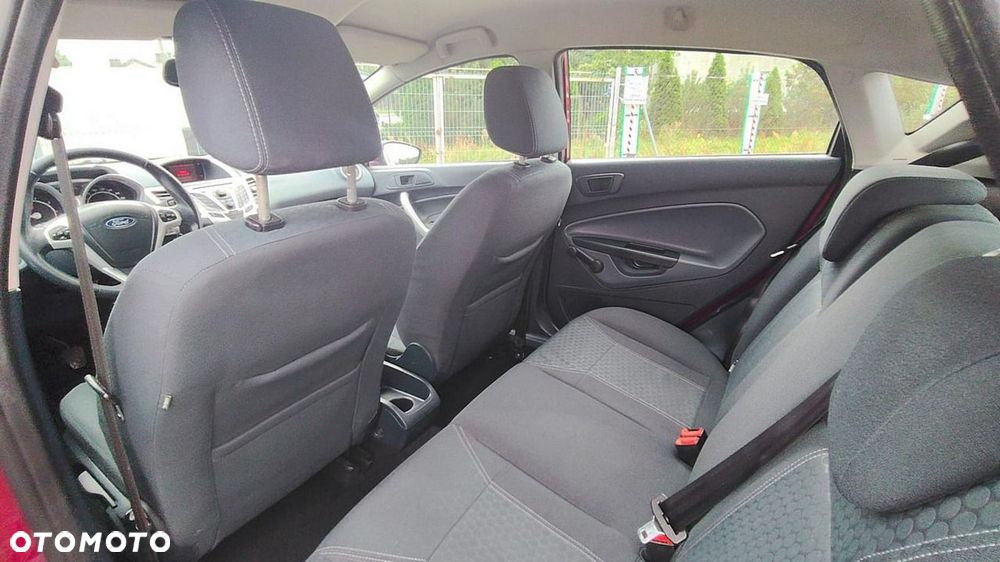Ford Fiesta - 12