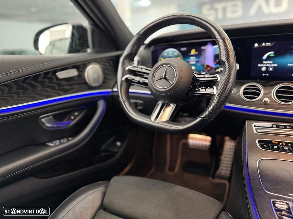 Mercedes-Benz E 300 de AMG Line 4Matic - 55
